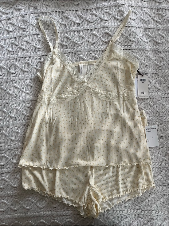 Laura Ashley Other - Laura Ashley “Yellow Roses” Lace-Trim Cami & Short Pajama Set Size Large